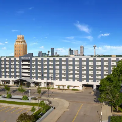 Sheraton Niagara Falls Hotel dekat Benteng Air Terjun Niagara