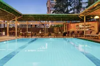 Lazart Hotel, Trademark Collection by Wyndham Hôtels à : Oraiokastro