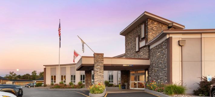 Best Western Summit Inn Hotels in Niagara County