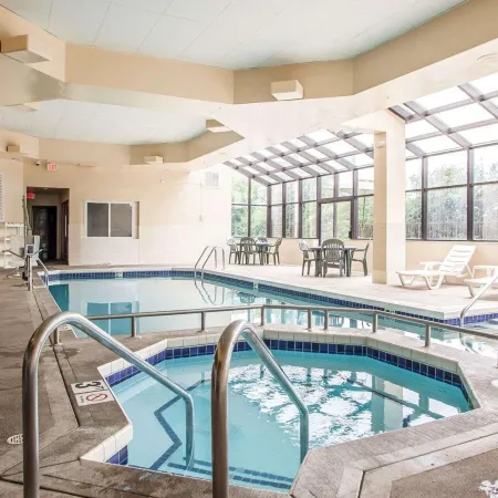 Spark by Hilton Milwaukee Airport