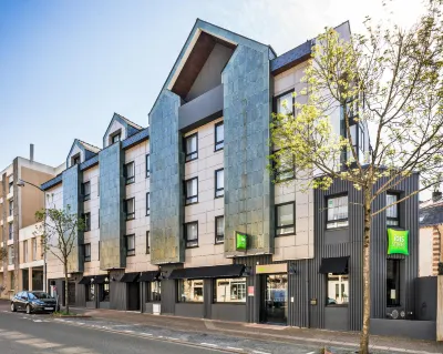 ibis Styles Laval Centre Gare Hôtels à proximité de : Stade Lavallois Mayenne F C