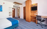 Holiday Inn Express LISBON AIRPORT by IHG Hotels in Loures