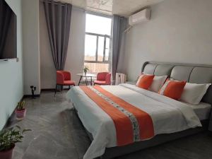 Yuncheng Foreign Country Homestay