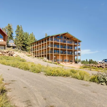The Lodge at Duck Creek