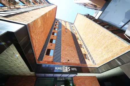 Busan No.25 Yongho Отели рядом с достопримечательностью «Орюкто»