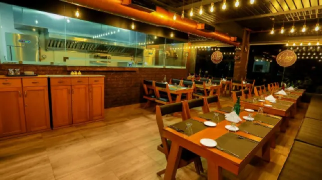 كينت باي ووتش سويتس تناول الطعام Photos