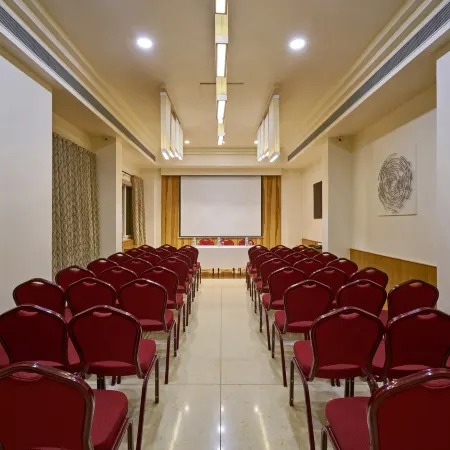 Hotel Atharv Top Rated Business Hotel in Kolhapur Отели в г. Колхапур