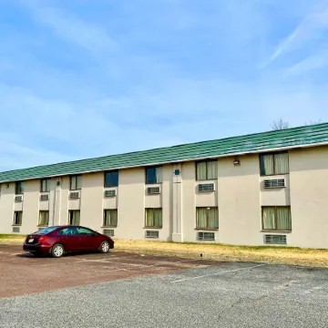 Red Carpet Inn