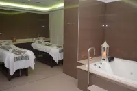 Amérian Hotel Casino Carlos V - spa