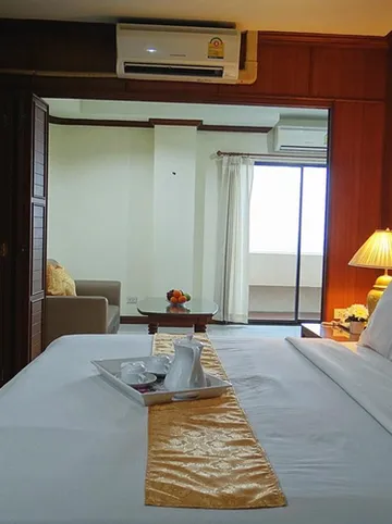 รูปภาพของโรงแรม แพรวอาภา เพลส