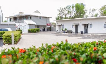 Route 66 Motor Inn