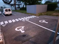阿讓普瑞米爾經典酒店 - 停車場