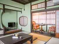 Guest House Akahige Marugame Hotel in zona JR Sanuki-Shioya station