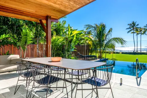 Luxico Azure (Walk to Beach)