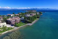 Smeraldo Dip Villa Canneto - Condos