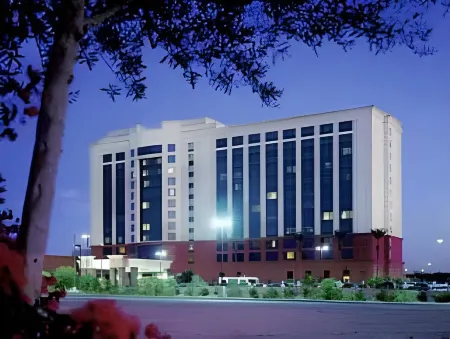 Marriott Phoenix Airport Отели рядом с достопримечательностью «Ботанический сад города Финикс»