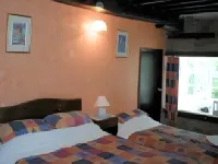 Church Farm Guest House - parking