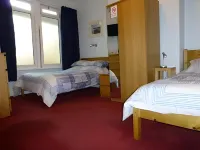 The Meltham Guesthouse Scarborough Hotels in Burniston