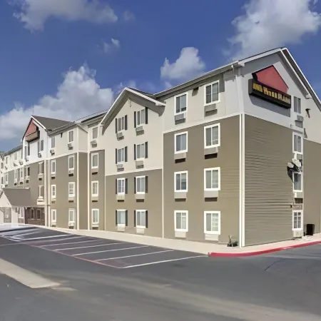 Extended Stay America Select Suites - Laredo