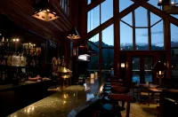 Mountain Lodge Telluride - bar