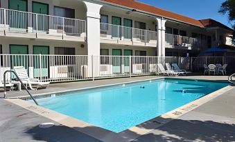 Motel 6 Pinole, CA