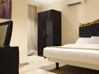 Ellyxville Hotel Hotels near Atican Beach