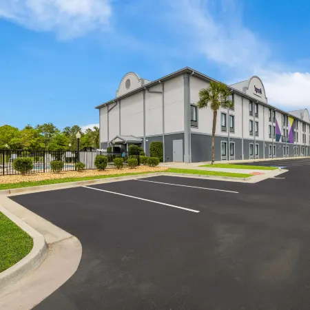 Spark by Hilton Tifton