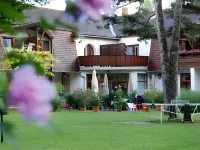 Hotel Kentaur Hotels near Siofok Main Beach
