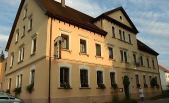 Land-Gut-Hotel Landgasthof Zur Rose