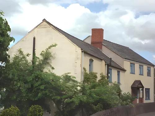 Brownhill House - parking