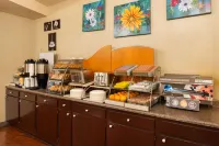 Hotel Marguerite Anaheim/Garden Grove, Trademark Collection - breakfast