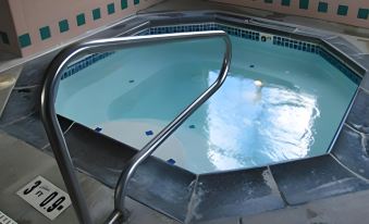 Hi Tide Oceanfront Inn