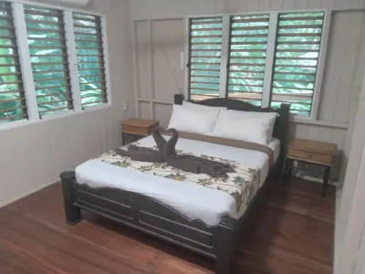 Rainforest Eco Lodge Hotels near Makoi Jame Masjid