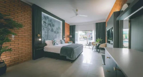 Litchfield Outback Resort Hotels in Batchelor