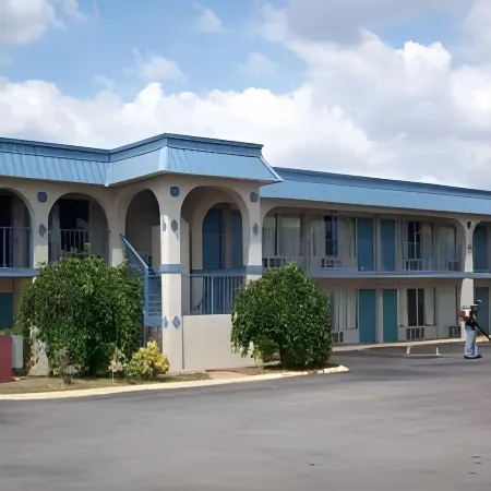 Knights Inn Murfreesboro
