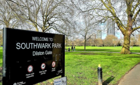 3. 런던 스테이 아..