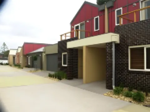 The Lakes Apartments