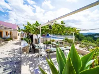 Sebastião Hotels in Paderne