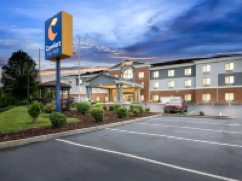 コンフォート スイーツ アビンドン I-81 アビンドンのホテル