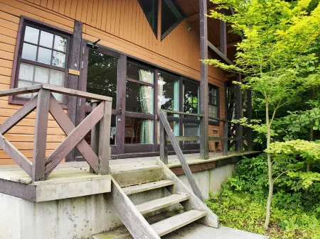 Pension Paddy Field Отели рядом с достопримечательностью «Narusawa Ice Cave»