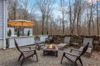 Pocono Scandinavian Cottage 2 Bedroom Cottage by RedAwning Hotels near Community Pool and playground
