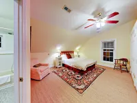 Renovated Barn With Spectacular Mountain Views Between Dupont And Pisgah