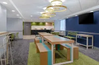 Spark by Hilton Rochester University Area Hotel a Brighton