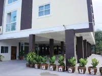 The Lion Residence Hoteller i Nok Mueang