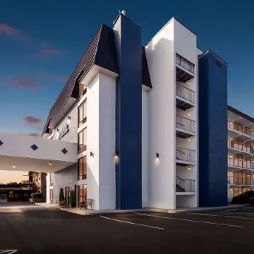 Clarion Inn & Suites Near the Leconte Center Pigeon Forge
