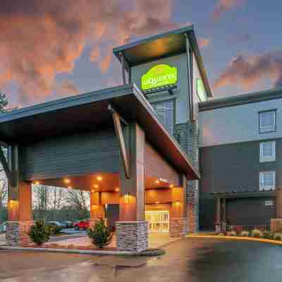 La Quinta Inn & Suites by Wyndham Tumwater - Olympia Hotel Exterior