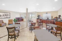 塞維利亞溫德姆速8飯店