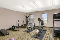 Super 8 by Wyndham Strafford/Springfield Area Hotels in Strafford