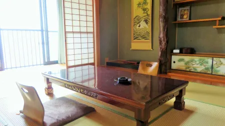 Shokinkan Отели рядом со станцией JR Matsubase station