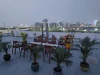 Hotel Divine India Noida Sector 135